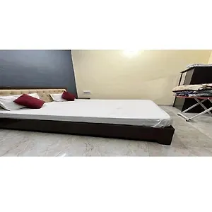 Dev Residency Pg Hotel Varanasi